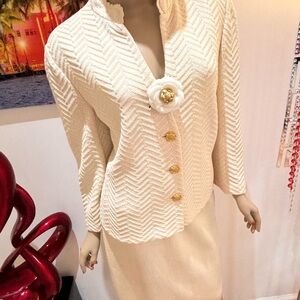 St. John Cream Chevron Knit  blazer jacket skirt suit Gold Buttons 12 L wedding
